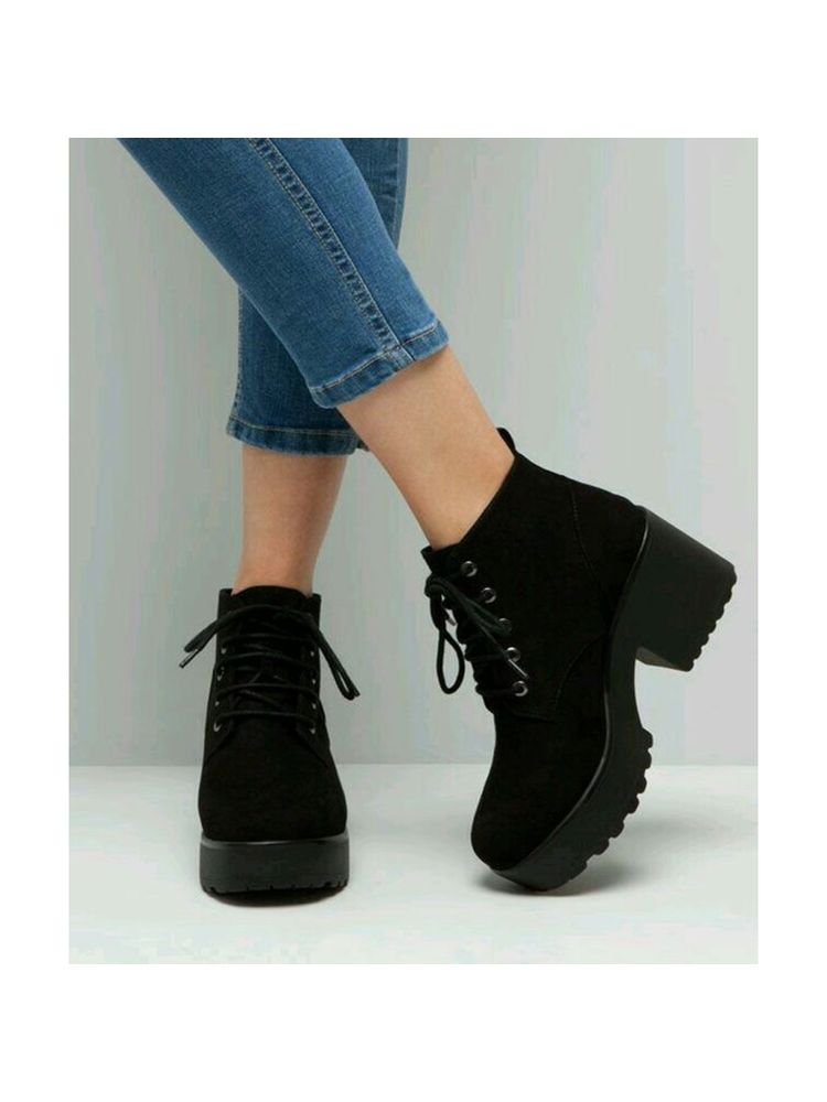 Shoetopia Women Black Solid Heeled Boots