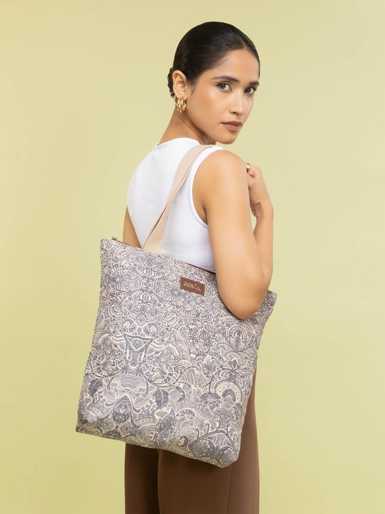 Zouk Beige Colaba Shirin Ivy Tote Bag-image-25