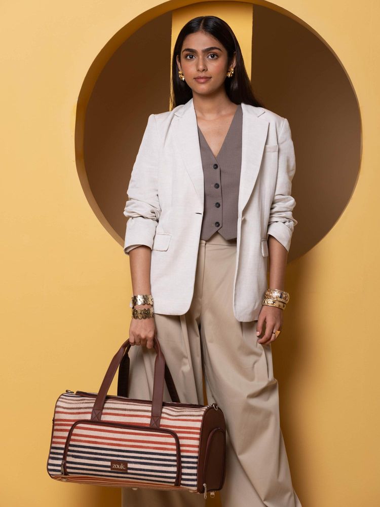 zouk beige qutub stripes weekender duffel bag (m)