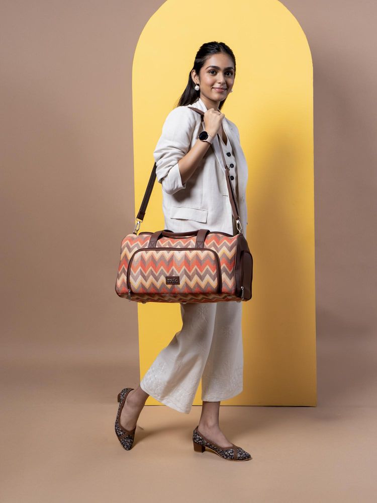 Zouk Multi-Color Travancore Texture Weekender Duffel Bag (M)-picture-33