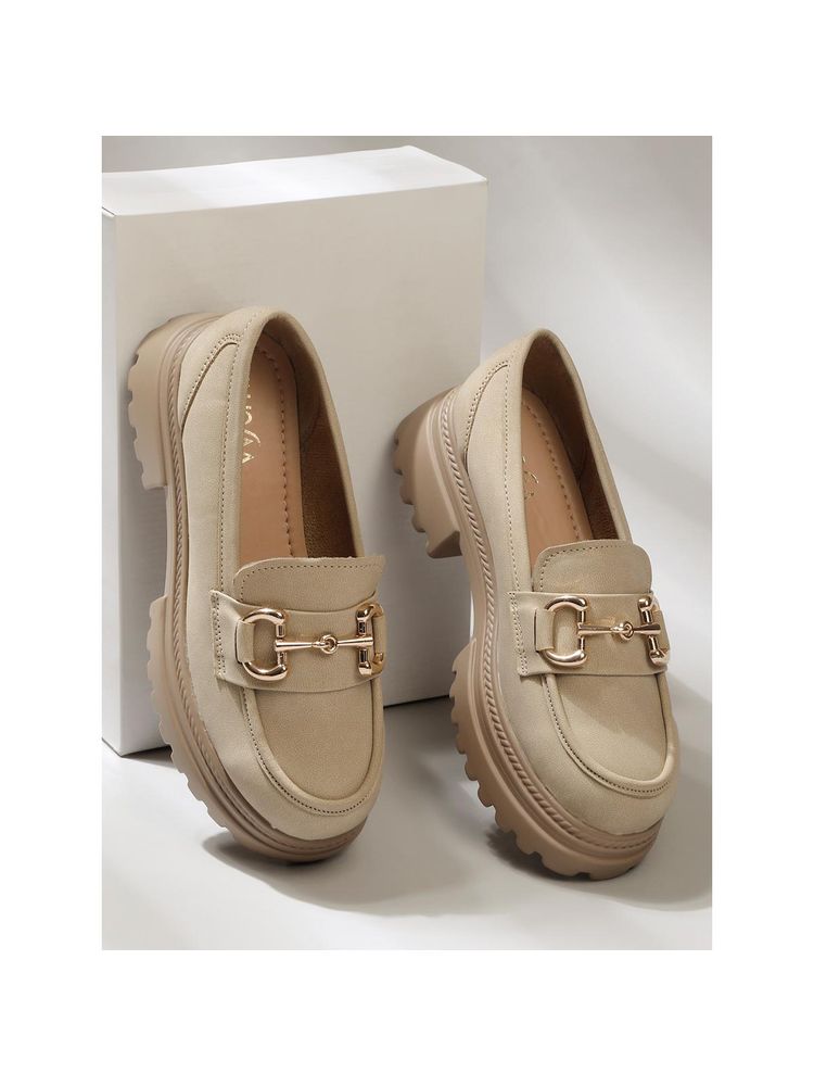 VALIOSAA Cream Casual Block Loafers-picture-18