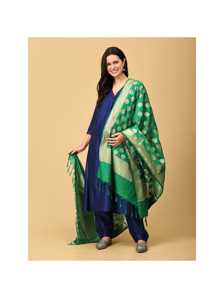 The Mom Store Royal Cosmic Maternity and Nursing Silk Kurta with Pant and Dupatta (Set of 3)-picture-18