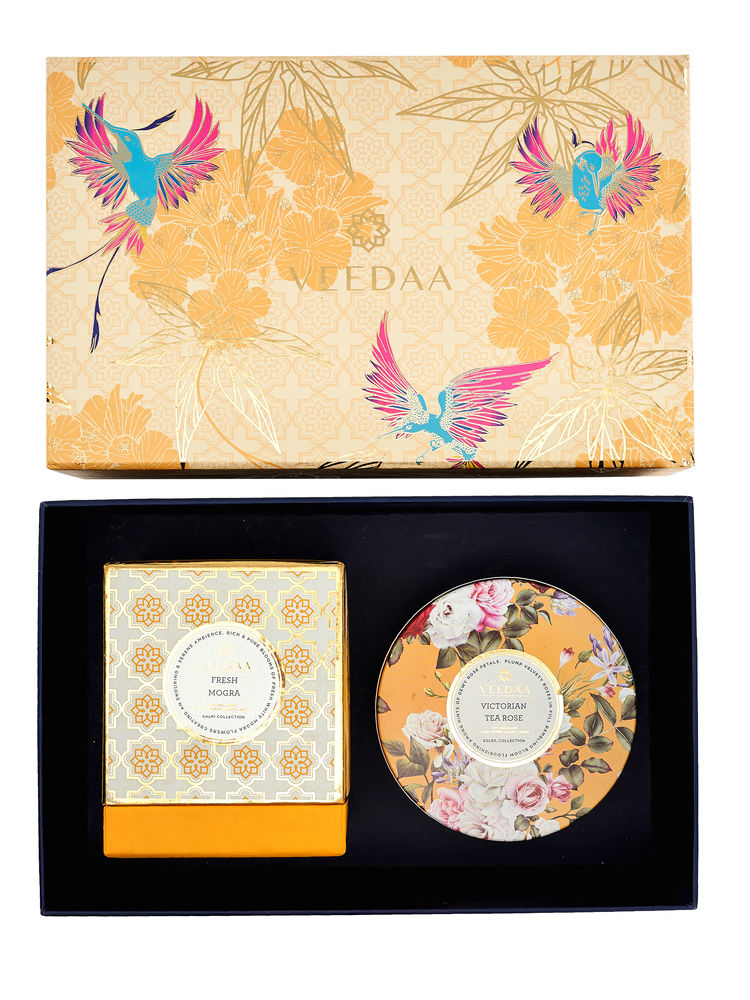 Veedaa Gift Set Fresh Mogra Crown Glass & Victorian Tea Rose 3 Wick Tin Scented Candles-image-39