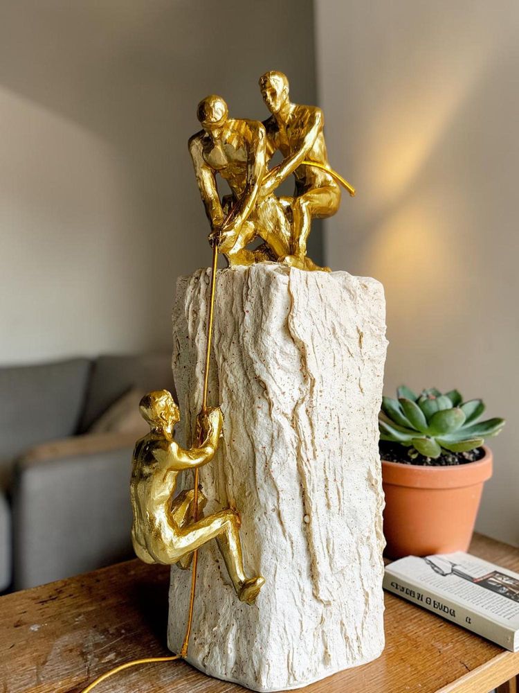 Sun Mun Decors Men Climbing with Rope Figurine-picture-18