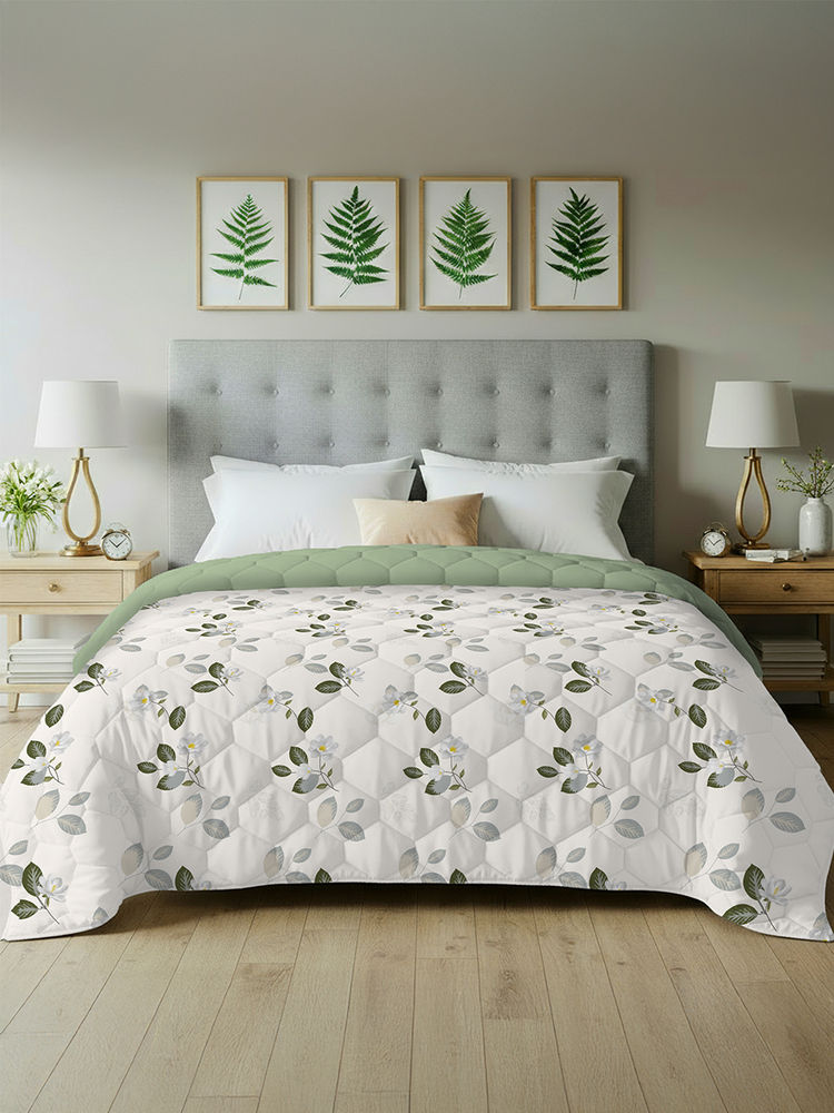 Urban Space White Tea Leaves 3 Layer Reversible Microfiber A/C Blanket-picture-1