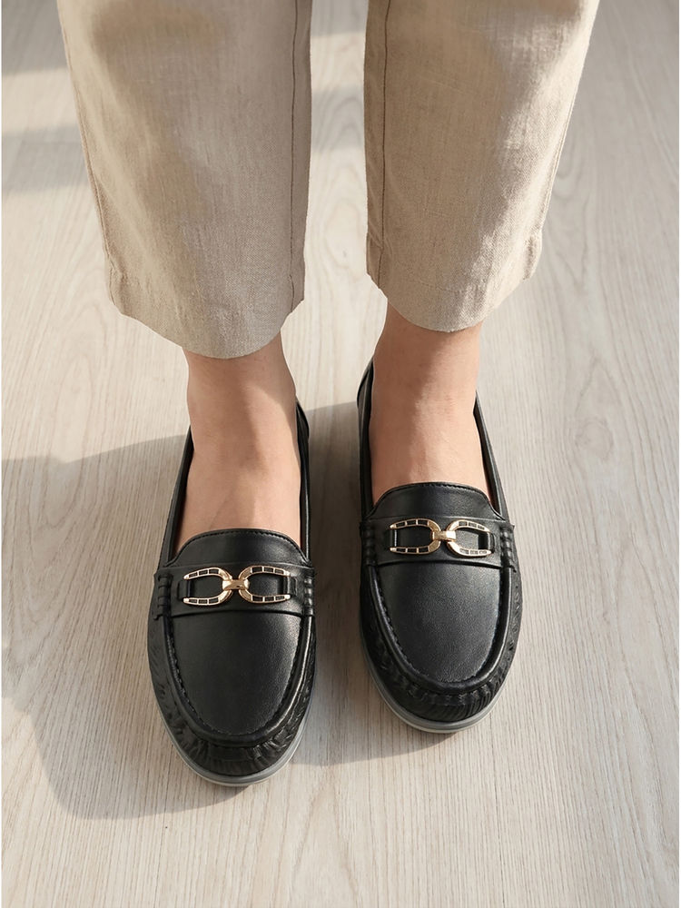 Carlton London Textured Slip-On Loafers With Metallic Chain Link-picture-10