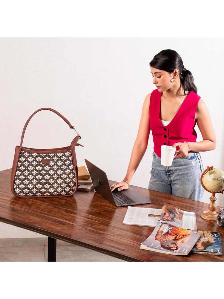 Zouk Bidri Kaiser Sleek Shoulder Bag-image-19