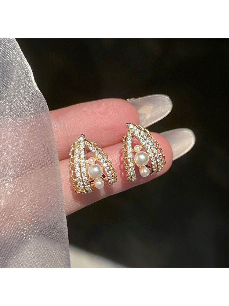 ESTAILO FASHION White Golden Dewdrop Pearl Earrings-image-19