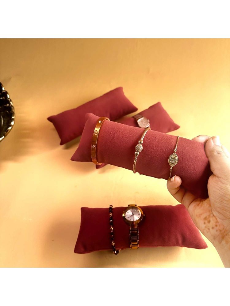 La Trove Premium Velvet Pillow for Bracelets Organizer (7 Inch Pillow) Darkpink-picture-16