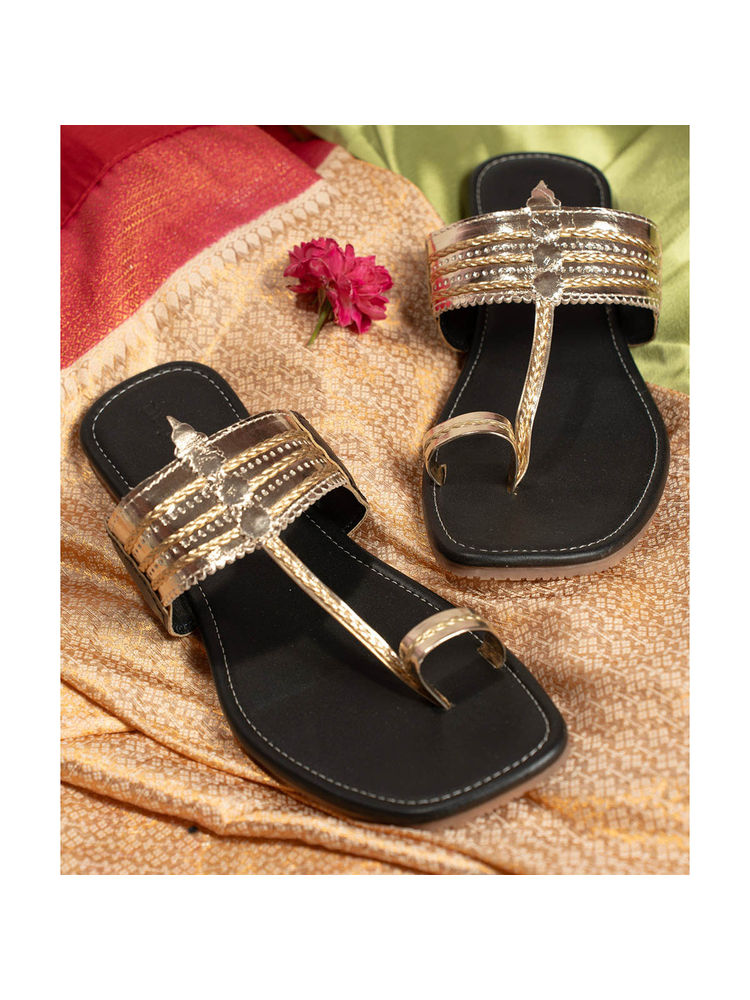Korakari Women Golden Glow Walkers Kolhapuri Chappal