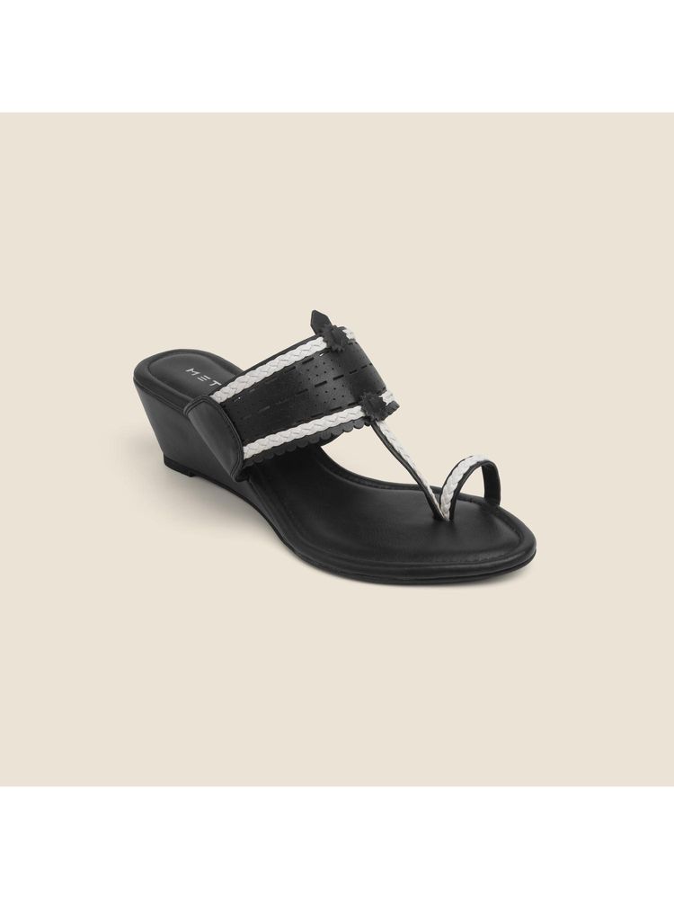 Metro Women Black Wedges Heels-image-21