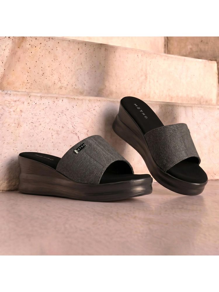 Metro Women Black Wedges Heels-image-23