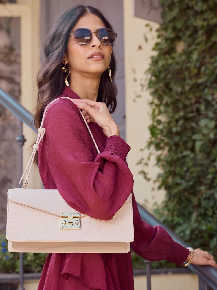 kazo fashion Kazo Off White Oma Shoulder Bag (M)-picture-10