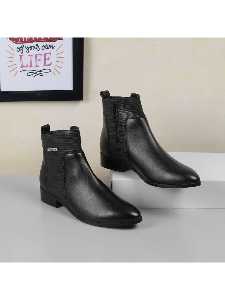 Metro Women Black Chelsea Boots-picture-22