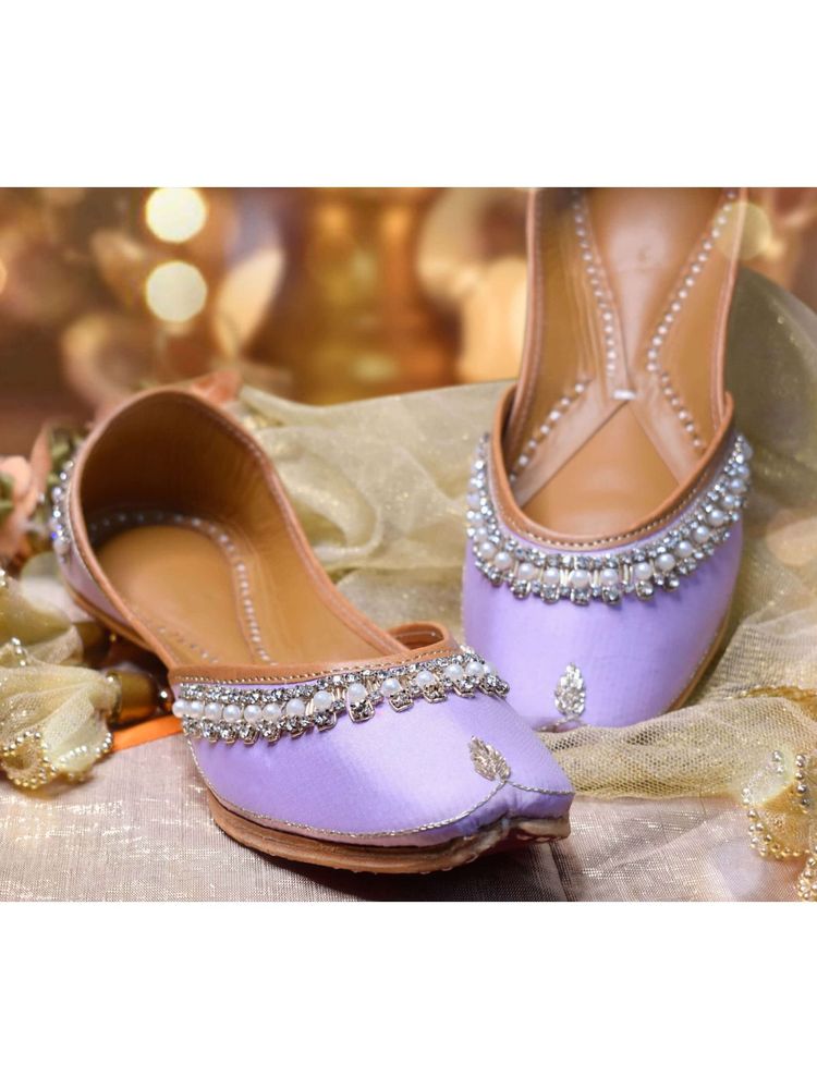 YASSIO Women Athena Embroidered Purple Juttis-picture-15