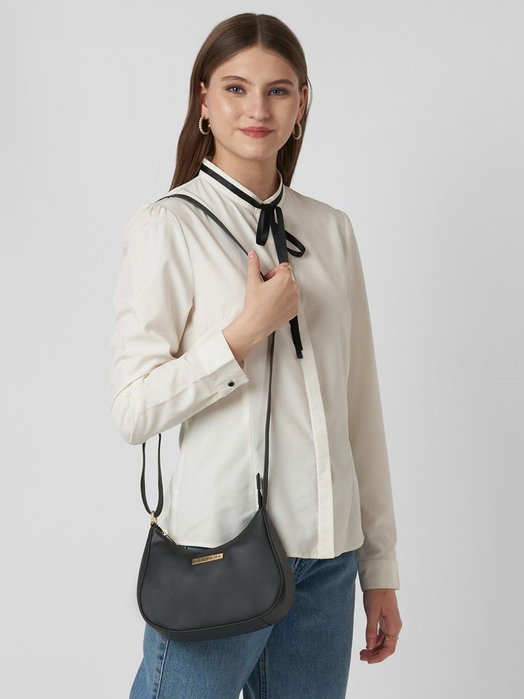 Caprese Women Omni Black Small Sling Bag-picture-25