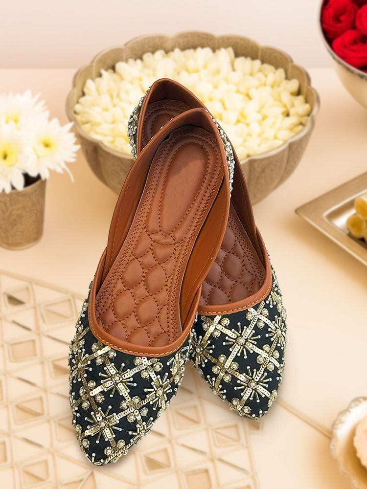 YASSIO Juno Black Embroidered Juttis-image-20