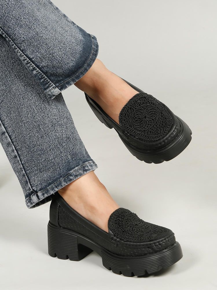 Flat n Heels Women Black Loafers-picture-18