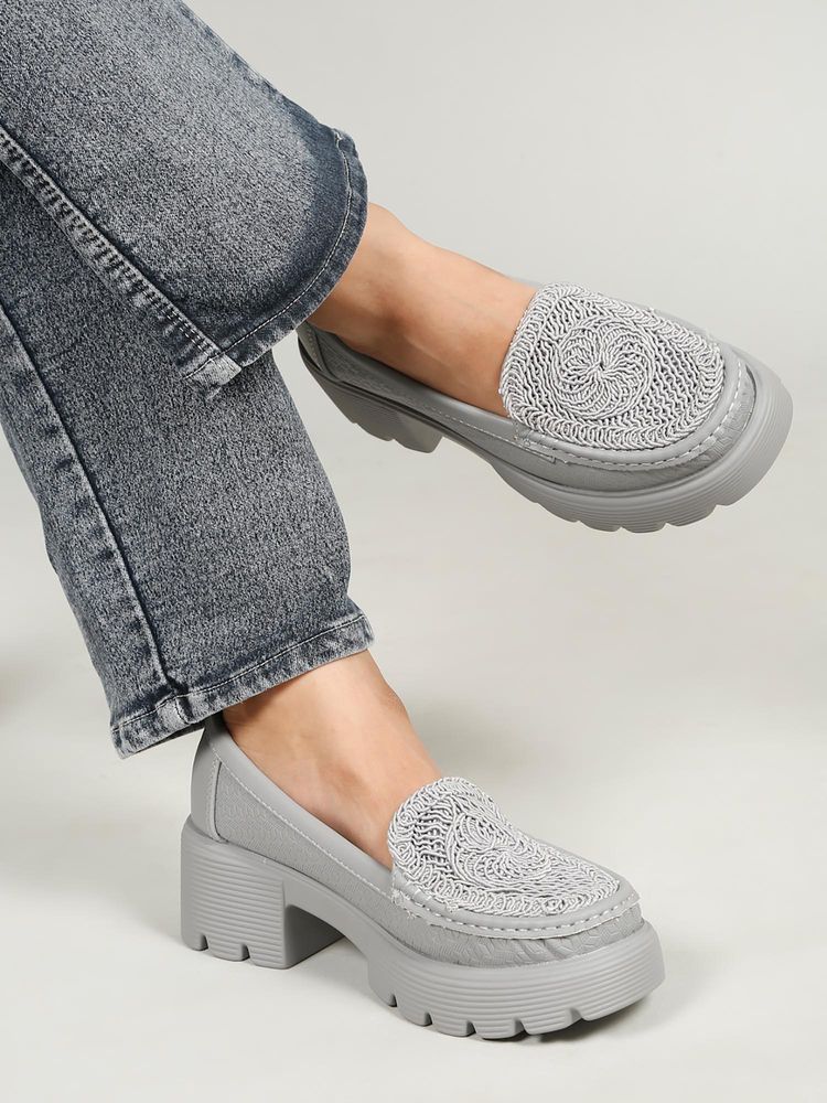 Flat n Heels Women Grey Loafers-picture-36