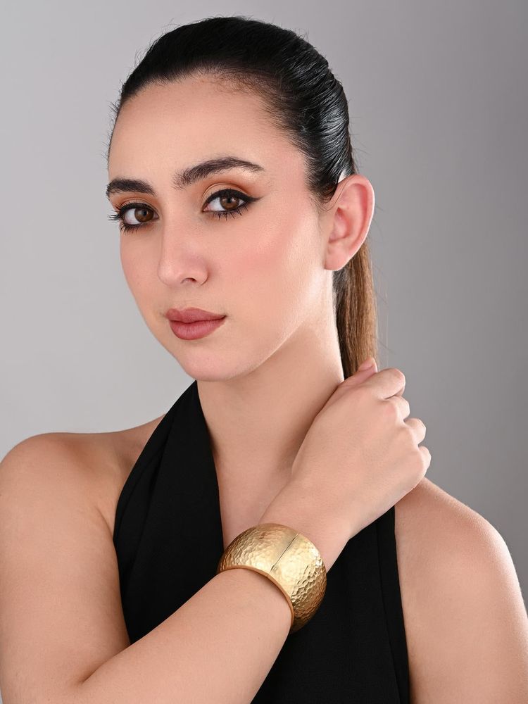 REENISAA Hammered Gold Cuff Bracelet-image-46