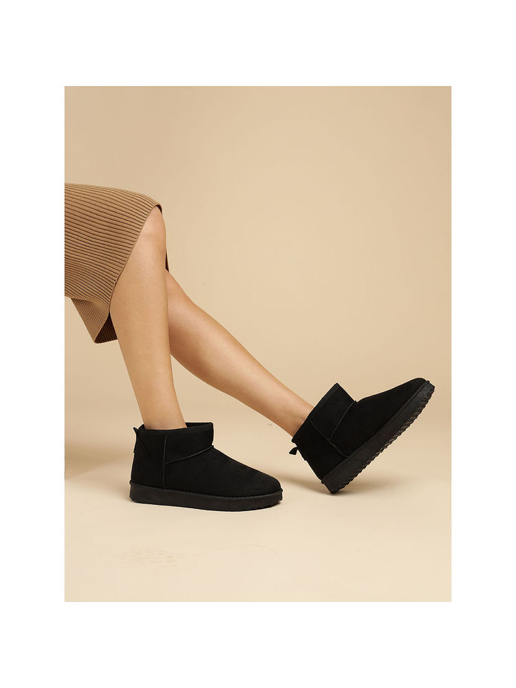 Truffle Collection Black Solid Boots-picture-12