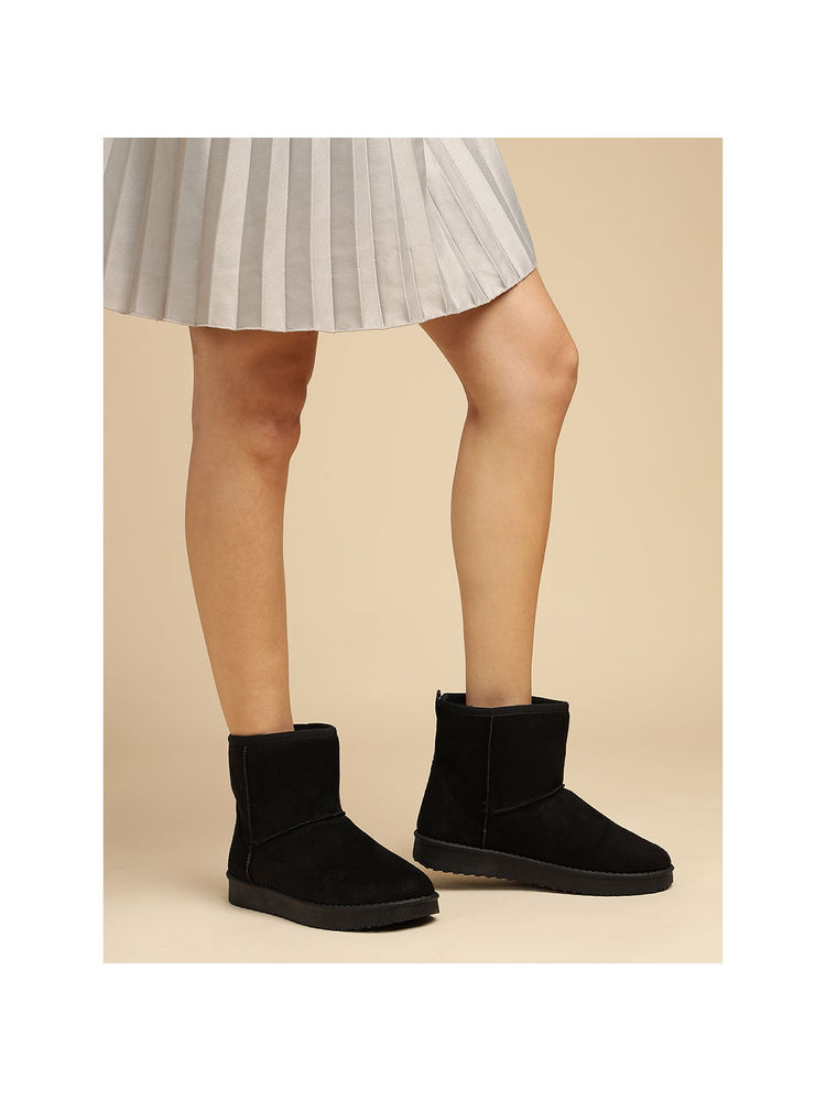 Truffle Collection Black Solid Boots-picture-23