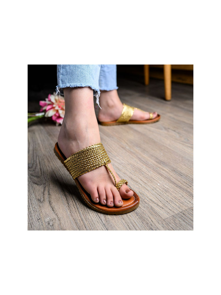 Shoetopia Women Gold-toned Woven Design Open Toe Flats