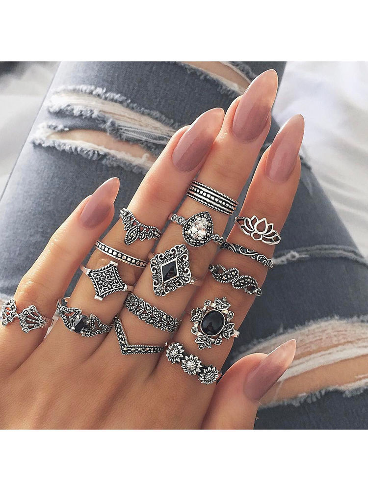 Jewels Galaxy Stylish Vintage Floral Designs Silver Plushy Rings Mixed Sizes For Women