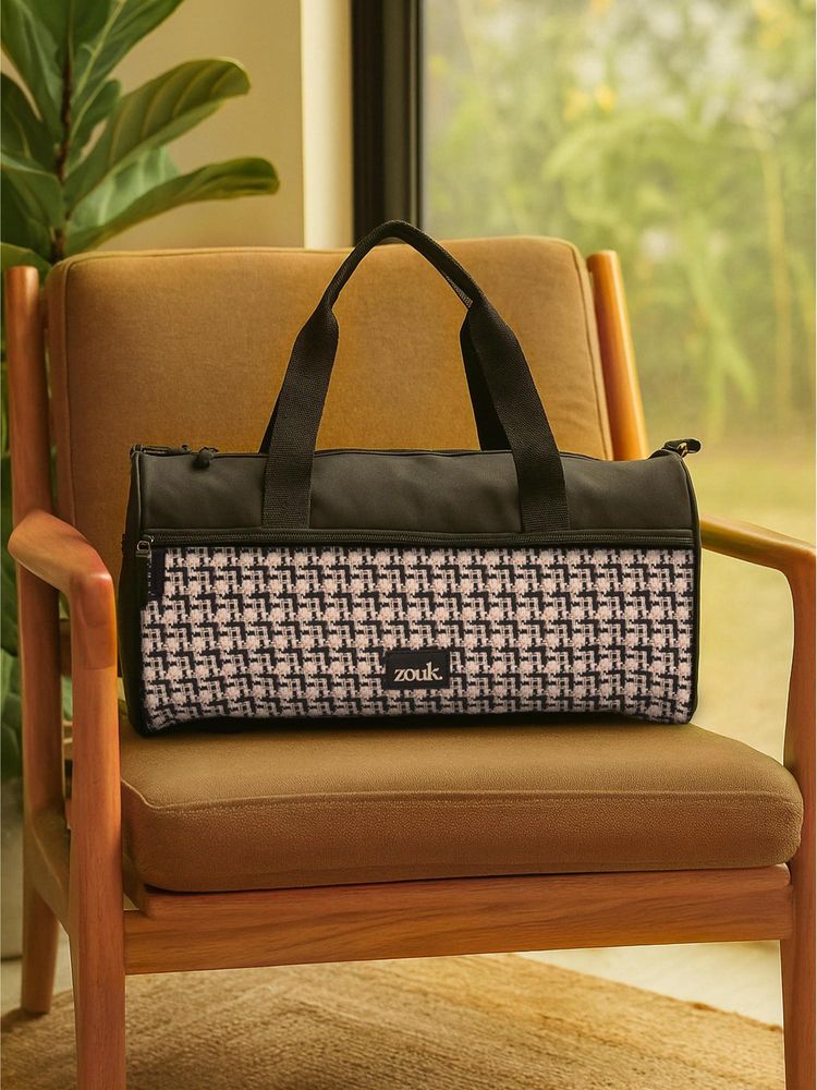 Zouk Carter Checks Duffle Bag with Detachable Strap-picture-11
