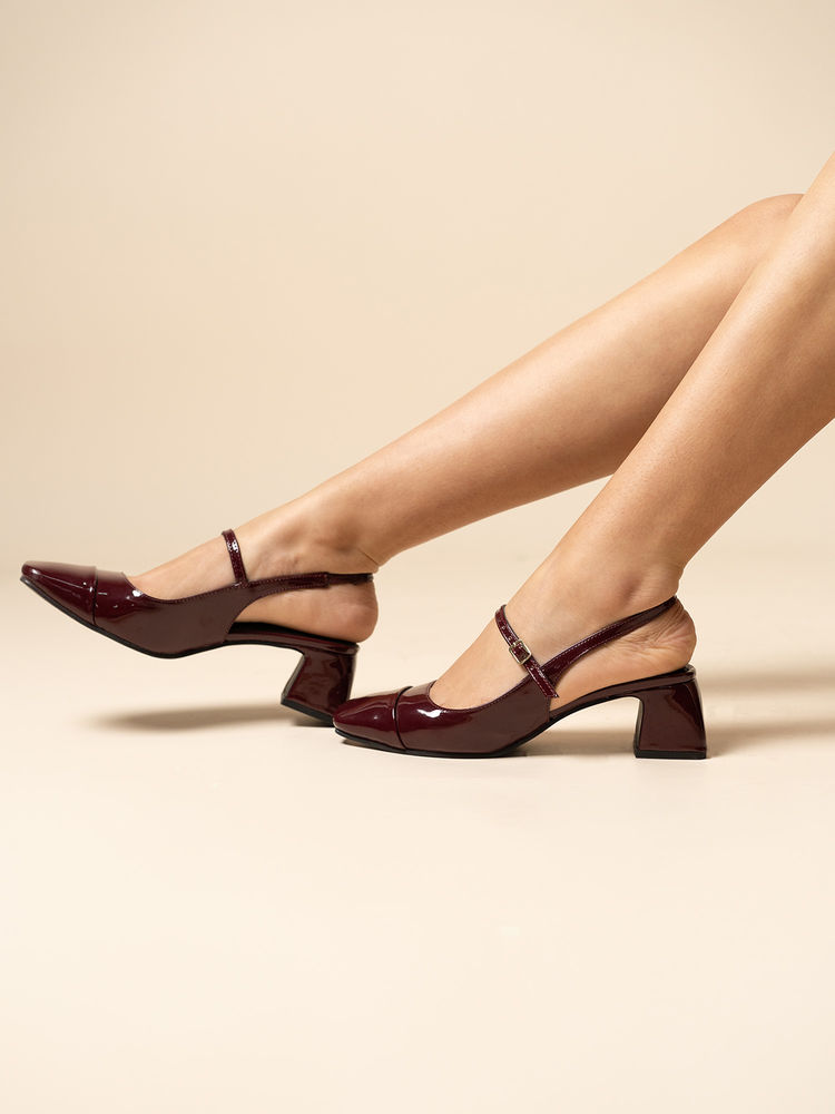 Theater Women Twiggy Piggies Cherry Red Mary Jane Slingback Block Heels