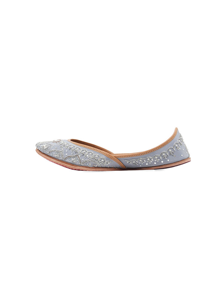 NR BY NIDHI RATHI Grey Embellished & Embroidered Ethnic Juttis