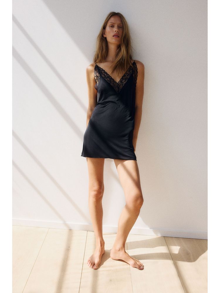 H&M Women Black Lace-Trimmed Viscose-Blend Nightslip-picture-21