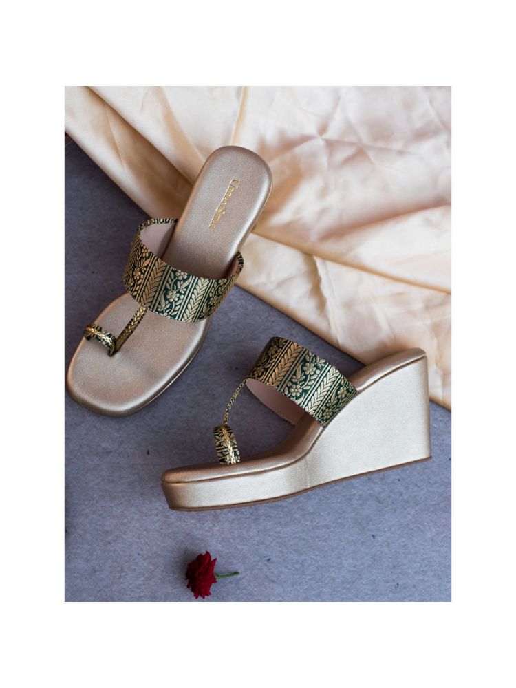 UrbanSway Arvi Green Wedges Heels-image-6