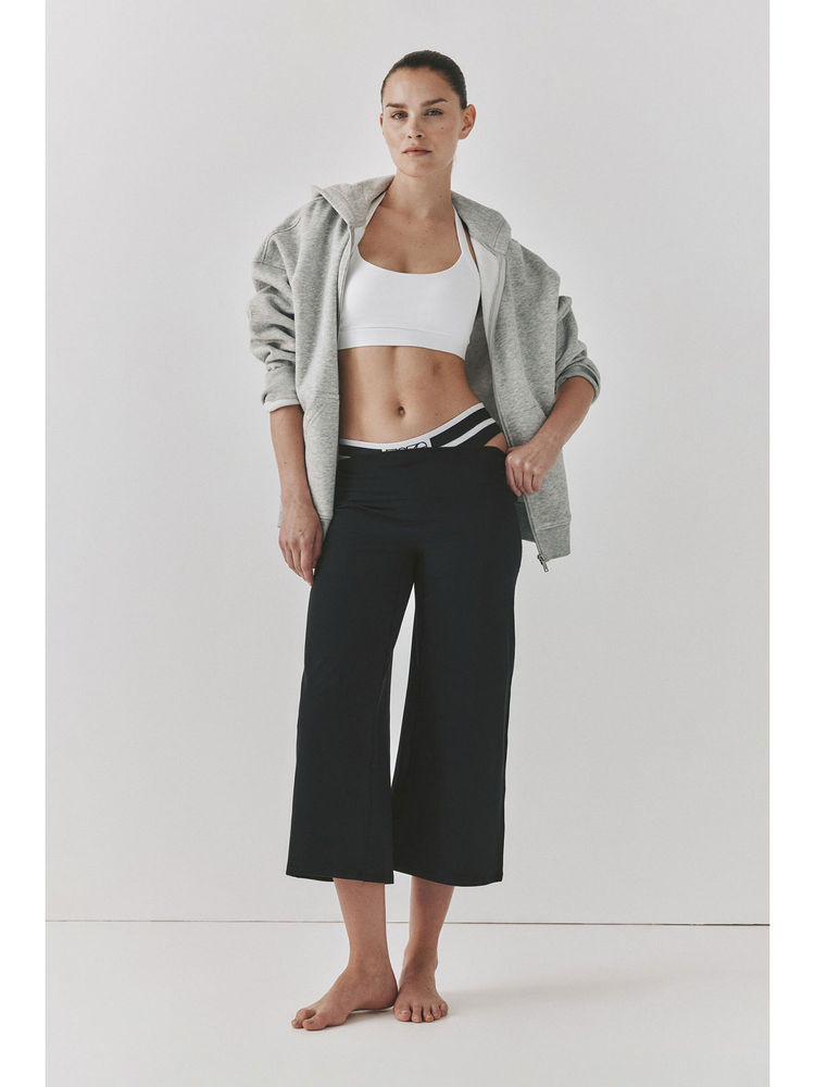 H&M Women Black Wide Capri Sports Leggings With Softmove-picture-32