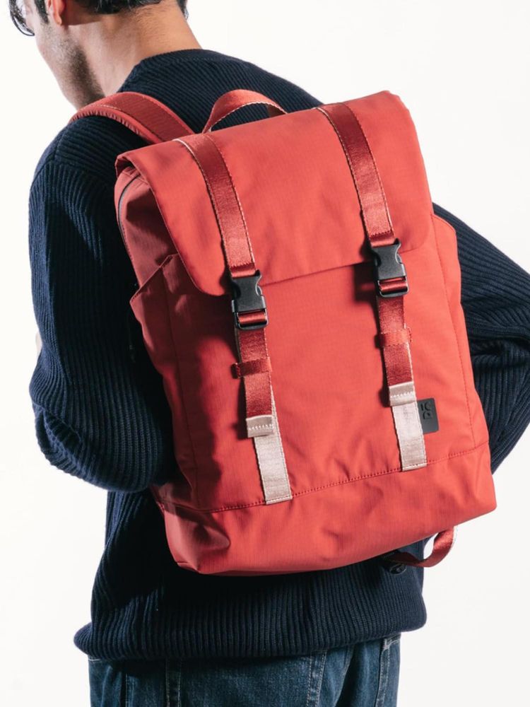DailyObjects Pivot Taiga Backpack - Coral (M)-picture-12