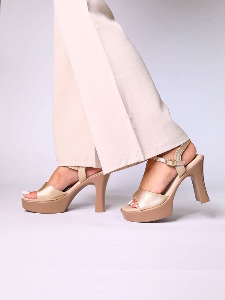 Monrow Elora Gold Block Heels-picture-32