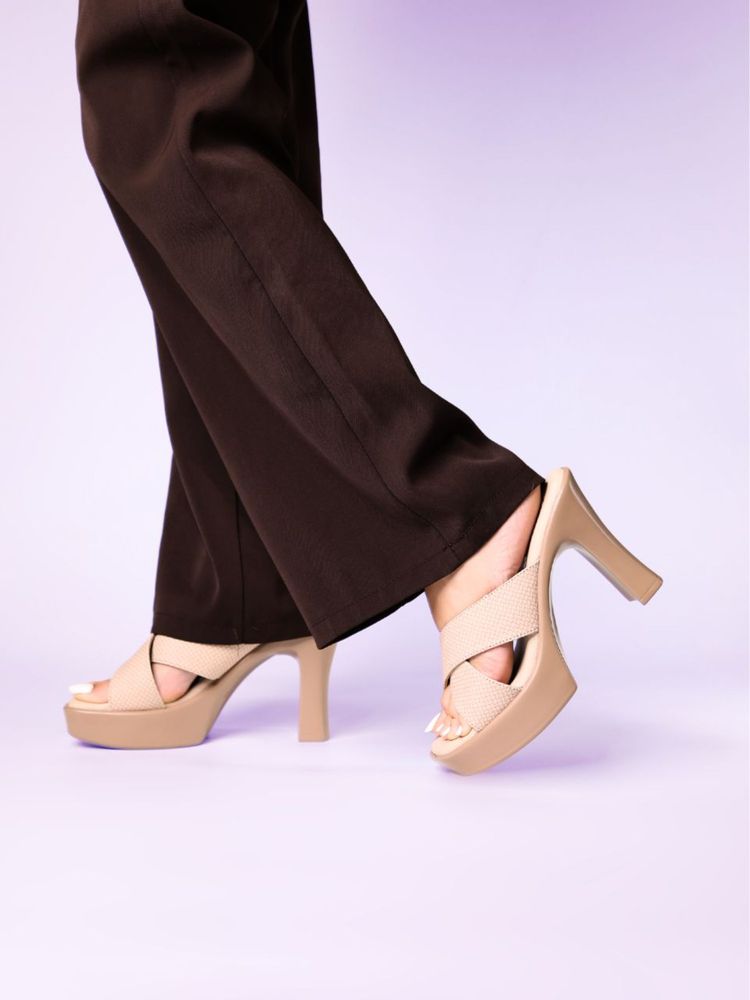 Monrow Drew Beige Block Heels-image-44