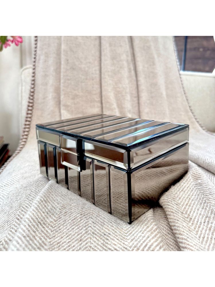 Faaya Gifting Champagne Bronze Bevelled Mirror Box-picture-10