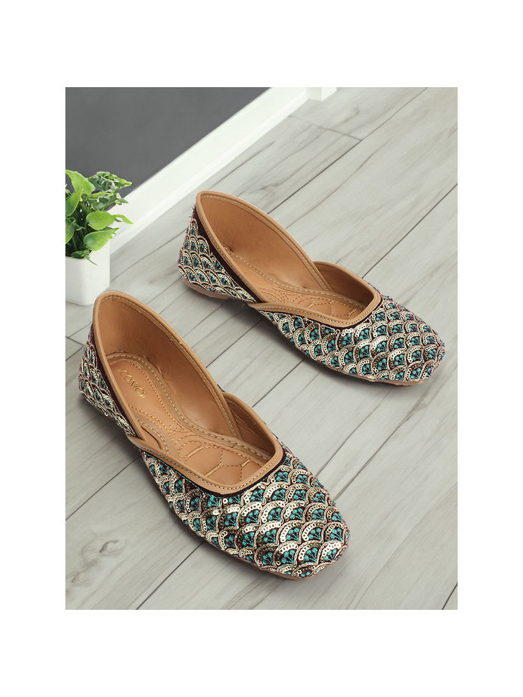 Iconics Womens Blue Color Embellished Ethnic Embellished Juttis-picture-38