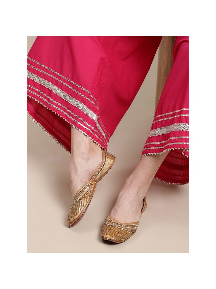 GLAM STORY Handcrafted Gold-toned Beaded Punjabi Jutti