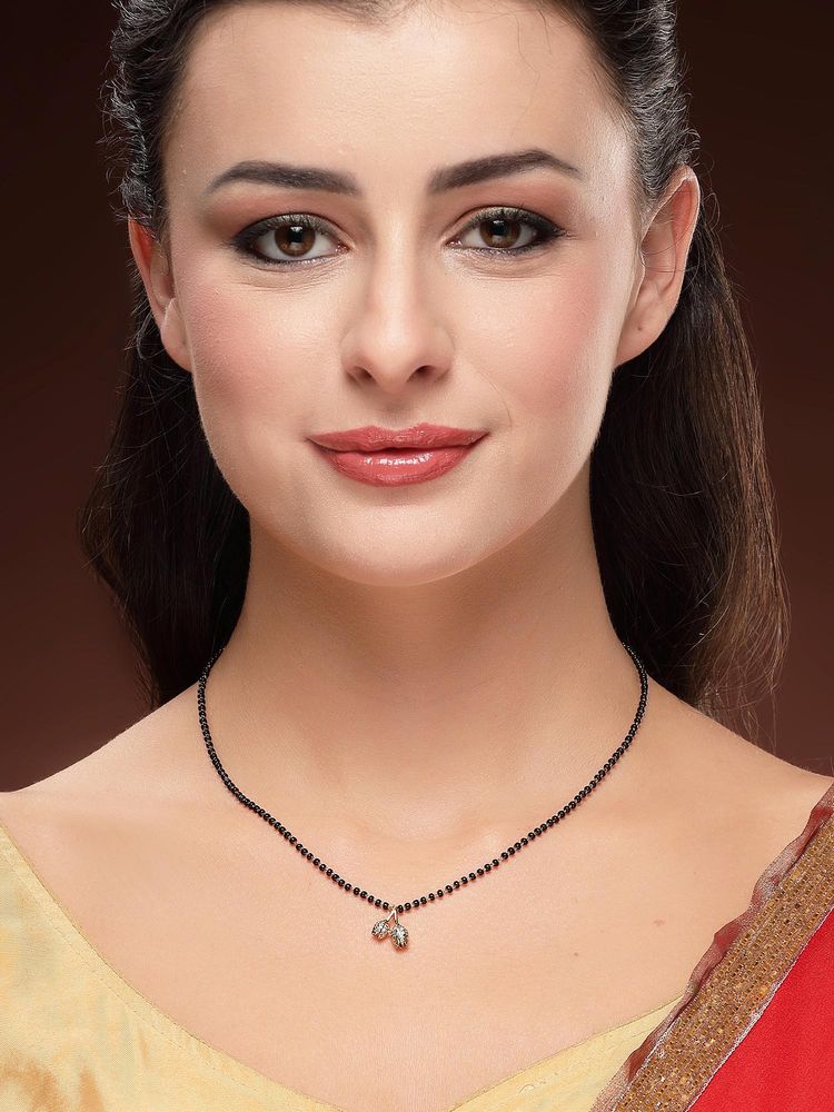 Karatcart Women Classic Floral Charm Black Beaded Mangalsutra-picture-16