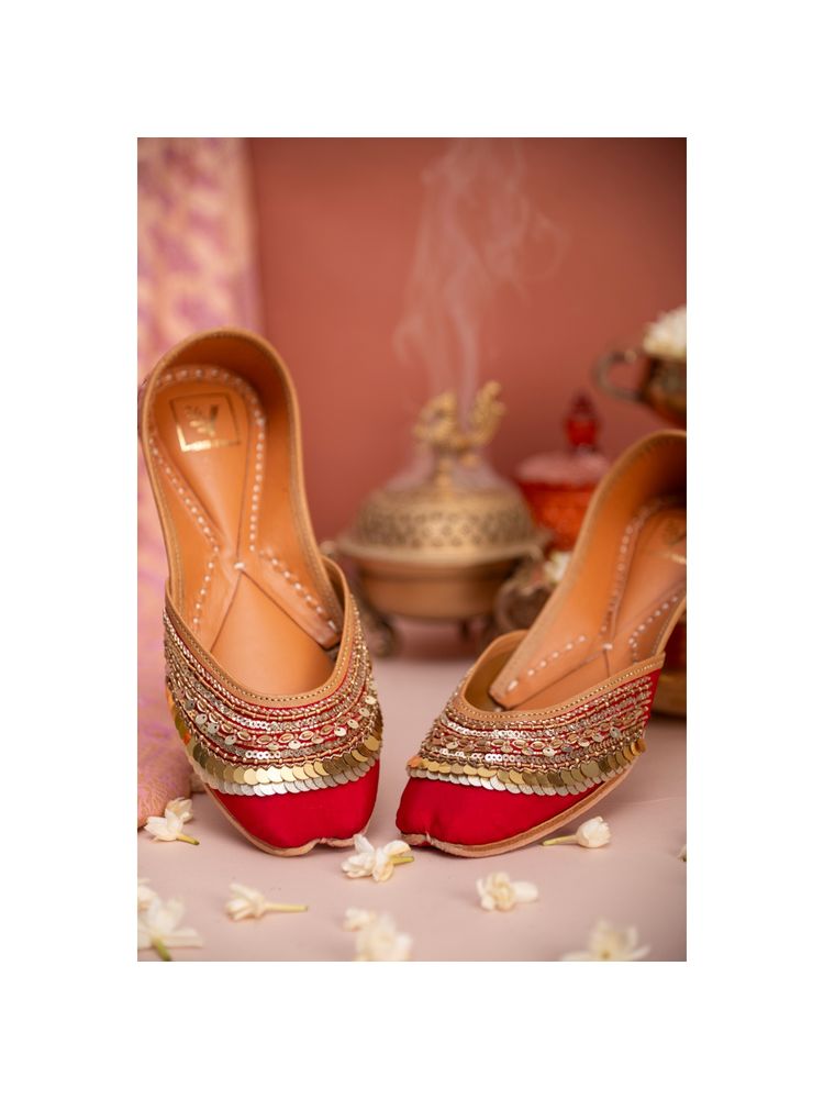 House of Vian Zarina Embroidered Juttis-picture-21