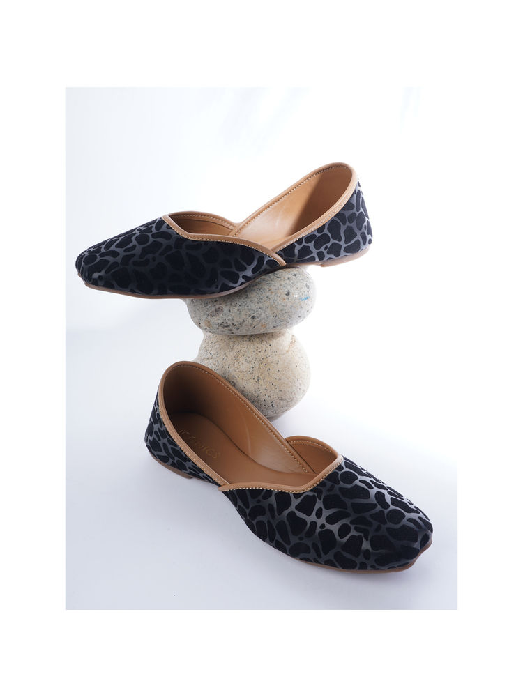 Iconics Black Slip On Square Toe Women Mojaris-image-40