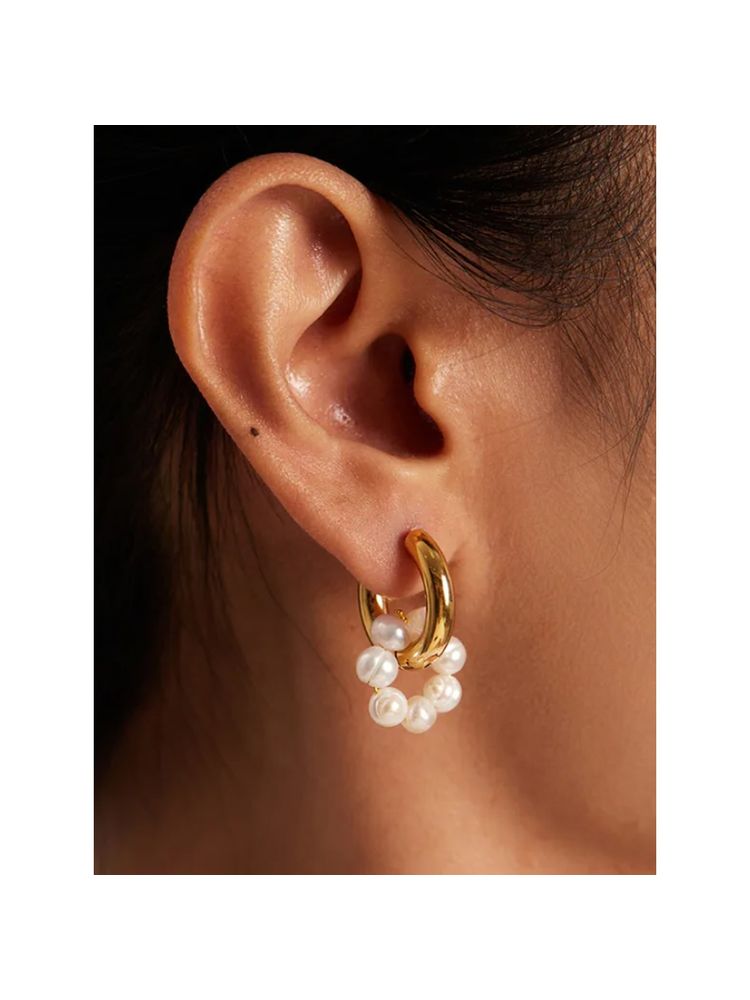Peachy Accessories Classic Celebrity Pearl Hoops - 18K Gold Plated-image-24