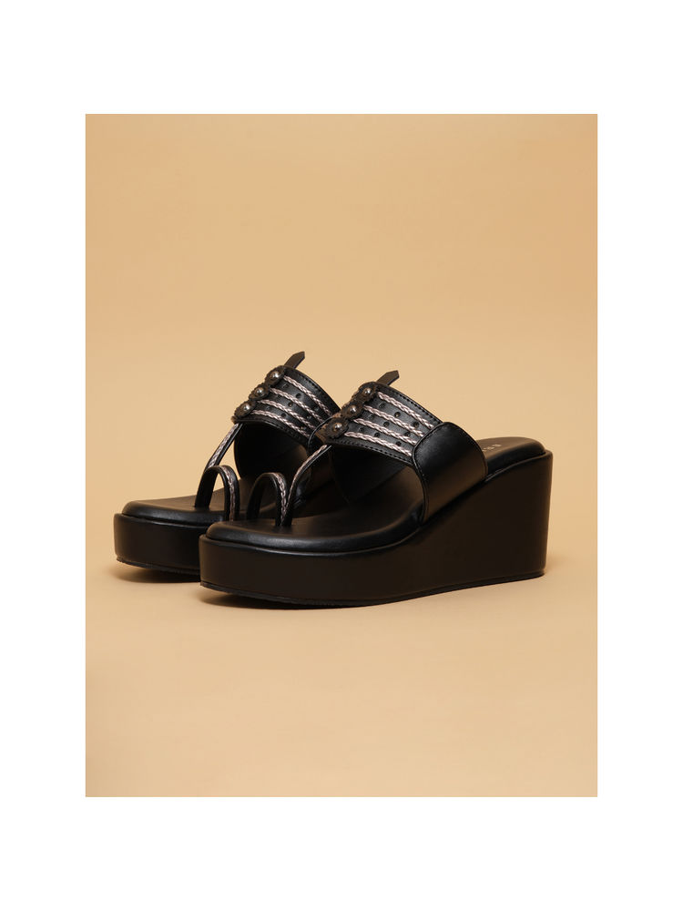 Eridani Avan Kolhapuri Wedges Black-picture-21
