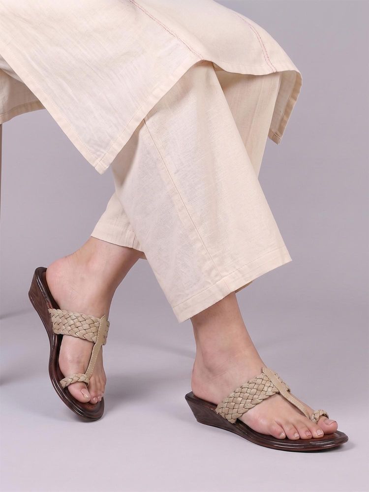 Dollphin Women Beige Leather Kolapuris-picture-16