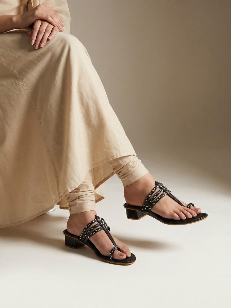 Chaal Chalan Rania Black Kolhapuris-picture-19