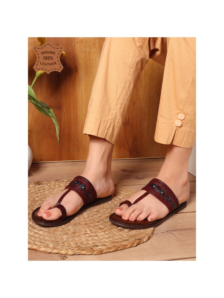 Carlton London Women Maroon Woven and Studded Toe-Ring Flat-picture-13