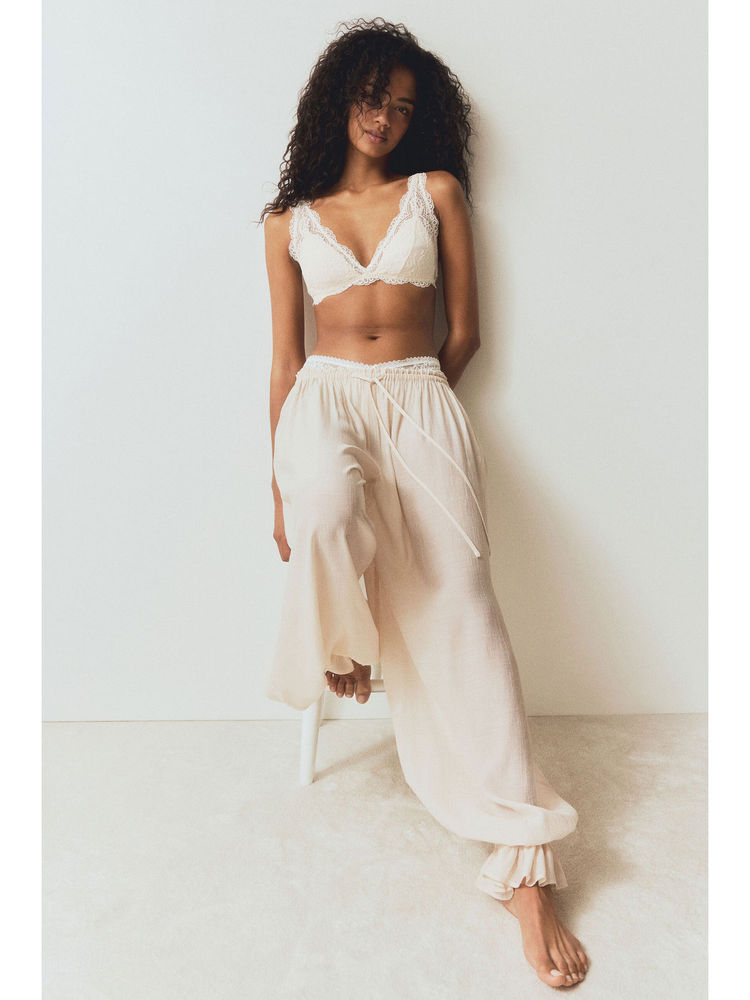 H&M Women White Padded Soft Lace Bra-picture-40
