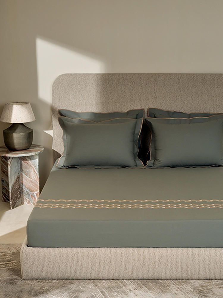 SANSAAR A D'DECOR BRAND LIVE CONSCIOUSLY Bedsheet Grey King 1 Bedsheet 2 Pillow Covers